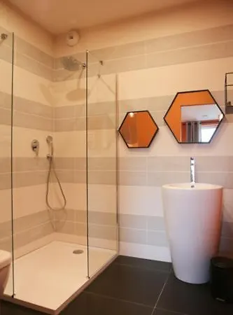Des Arts Hotel 3*