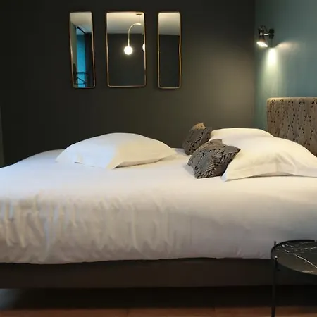 Hotel Des Arts 3*