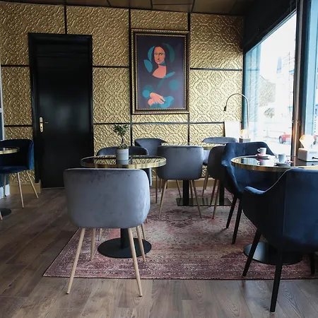 Des Arts Hotel 3*